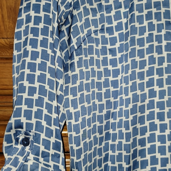 Button down blouse - Picture 2 of 2